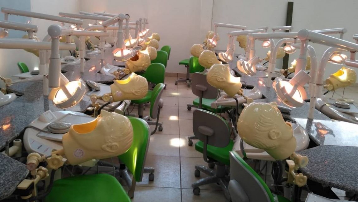 FIC inaugura laboratório de Odontologia para simulação de atendimento a pacientes